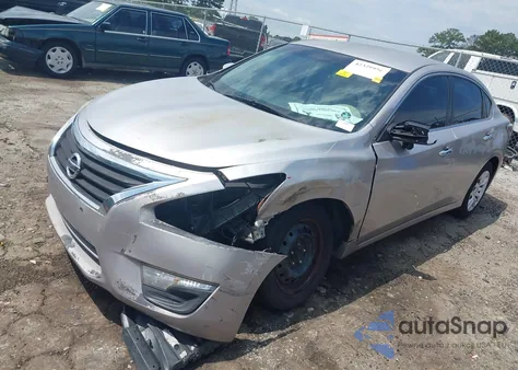 2015 Nissan Altima 2.5/2.5 S/2.5 Sl/2.5 Sv z USA, uszkodzony, nr VIN 1N4AL3AP0FN905185